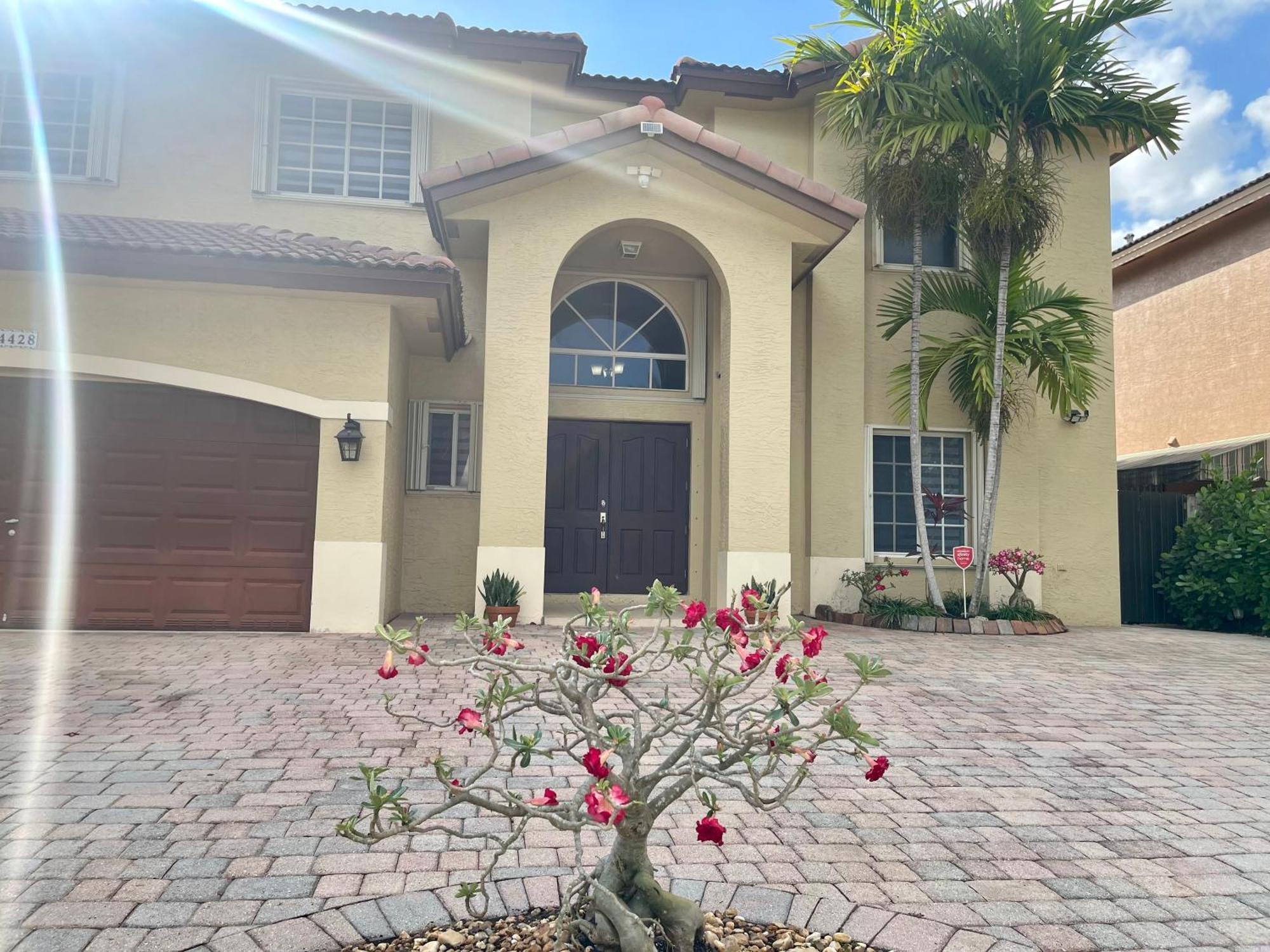 Big Beautiful House With Heated Pool Villa Miami Exterior photo