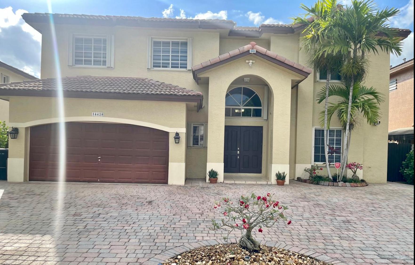 Big Beautiful House With Heated Pool Villa Miami Exterior photo